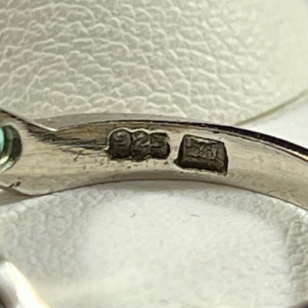 9‑Stone Emerald V‑Shaped Sterling Silver Ring - Picture 5 of 5